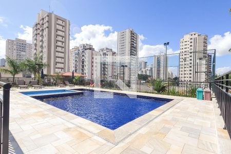 Apartamento à venda com 65m², 2 quartos e 2 vagasÁrea comum - Piscina