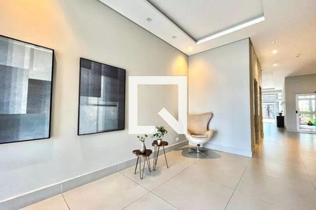 Apartamento à venda com 65m², 2 quartos e 2 vagasHall social