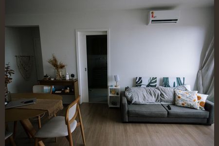 Apartamento à venda com 71m², 2 quartos e 1 vagaSala