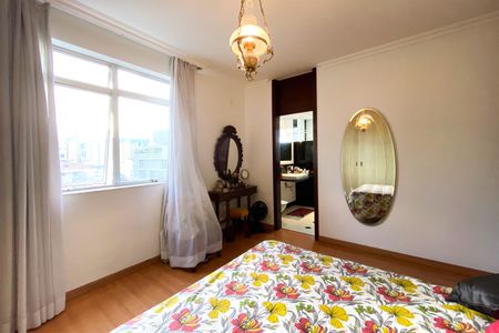 Apartamento à venda com 250m², 3 quartos e 2 vagasSuite 1