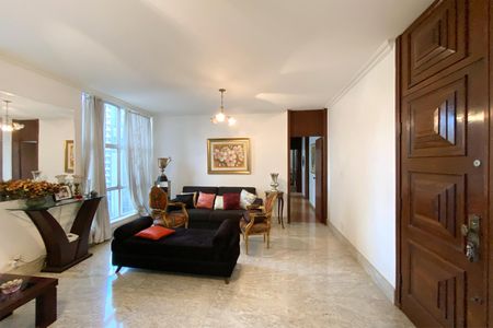 Apartamento à venda com 250m², 3 quartos e 2 vagasSala