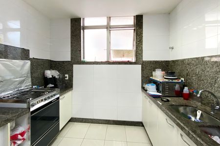 Apartamento à venda com 250m², 3 quartos e 2 vagasCozinha