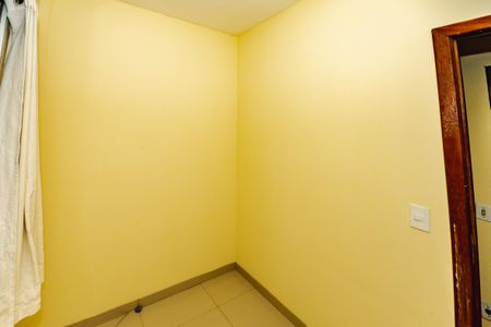 Apartamento à venda com 4 quartos, 70m² em Indaiá, Belo Horizonte