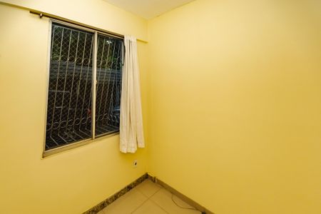 Apartamento à venda com 4 quartos, 70m² em Indaiá, Belo Horizonte