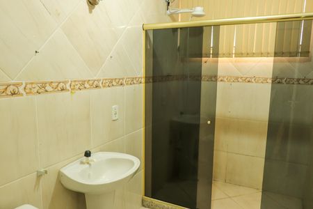 Casa à venda com 312m², 4 quartos e 5 vagasBanheiro 