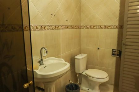 Casa à venda com 312m², 4 quartos e 5 vagasBanheiro da Suíte