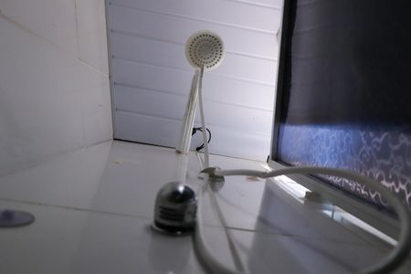 Casa à venda com 312m², 4 quartos e 5 vagasBanheiro Kitnet 2