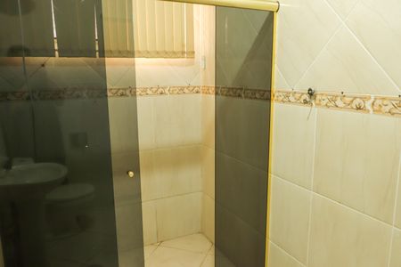 Casa à venda com 312m², 4 quartos e 5 vagasBanheiro 