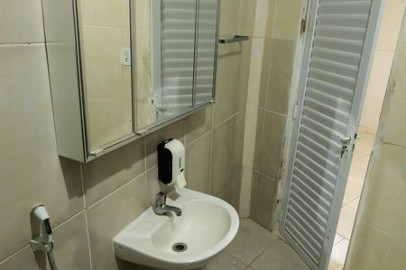 Casa à venda com 312m², 4 quartos e 5 vagasBanheiro Kitnet 1