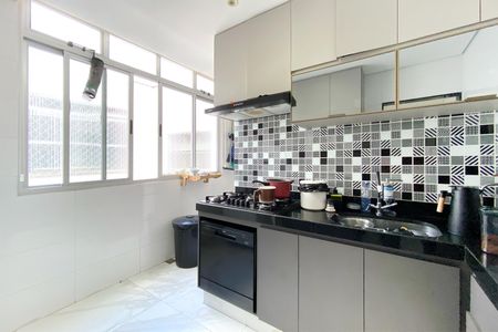 Apartamento à venda com 95m², 3 quartos e 2 vagas Apartamento à venda com 95m², 3 quartos e 2 vagasCozinha