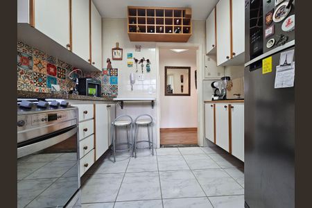 Apartamento à venda com 60m², 2 quartos e 1 vaga Apartamento à venda com 60m², 2 quartos e 1 vagaCozinha