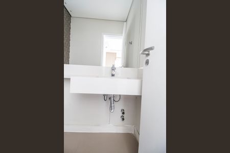 Casa de condomínio para alugar com 385m², 4 quartos e 4 vagas Casa de condomínio para alugar com 385m², 4 quartos e 4 vagasLavabo