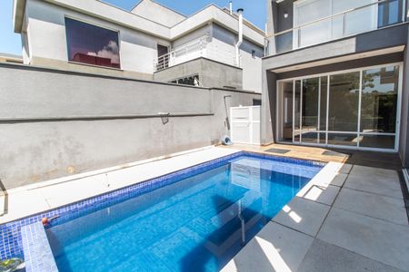 Casa de condomínio para alugar com 385m², 4 quartos e 4 vagas Casa de condomínio para alugar com 385m², 4 quartos e 4 vagasPiscina