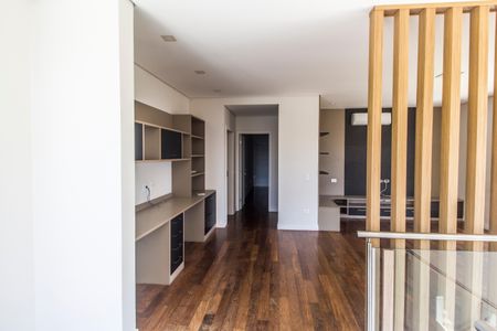 Casa de condomínio para alugar com 385m², 4 quartos e 4 vagas Casa de condomínio para alugar com 385m², 4 quartos e 4 vagasEscritório