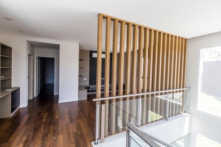 Casa de condomínio para alugar com 385m², 4 quartos e 4 vagas Casa de condomínio para alugar com 385m², 4 quartos e 4 vagasSala