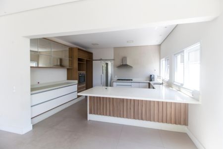 Casa de condomínio para alugar com 385m², 4 quartos e 4 vagas Casa de condomínio para alugar com 385m², 4 quartos e 4 vagasCozinha
