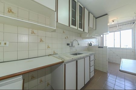 Cozinha de apartamento à venda com 2 quartos, 40m² em Jardim São Luís, São Paulo