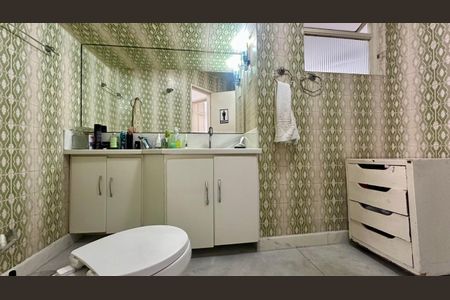 Apartamento à venda com 200m², 4 quartos e 1 vagaBanheiro 