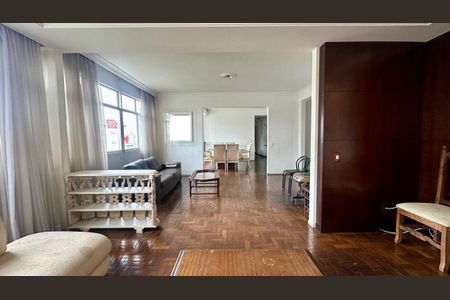 Apartamento à venda com 200m², 4 quartos e 1 vagaSala 