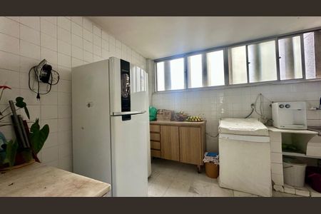 Apartamento à venda com 200m², 4 quartos e 1 vagaÁrea de serviço 