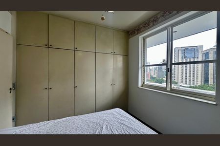 Apartamento à venda com 200m², 4 quartos e 1 vagaQuarto 