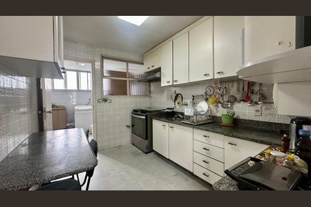 Apartamento à venda com 200m², 4 quartos e 1 vagaCozinha 