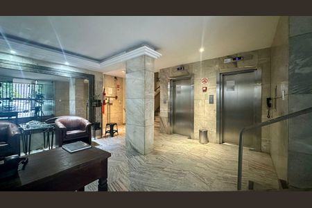 Apartamento à venda com 200m², 4 quartos e 1 vagaHall social 