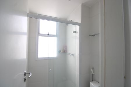 Apartamento à venda com 166m², 4 quartos e 3 vagasBanheiro canadense das suíte 2 e 3