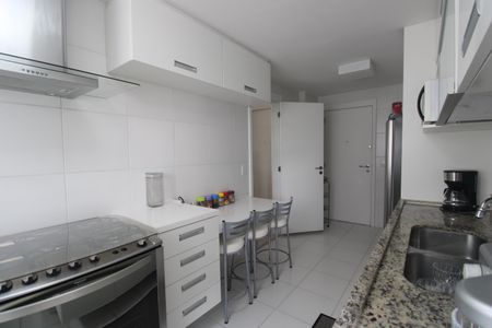 Apartamento à venda com 166m², 4 quartos e 3 vagasCozinha