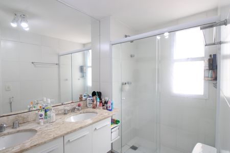 Apartamento à venda com 166m², 4 quartos e 3 vagasBanheiro da suíte 1