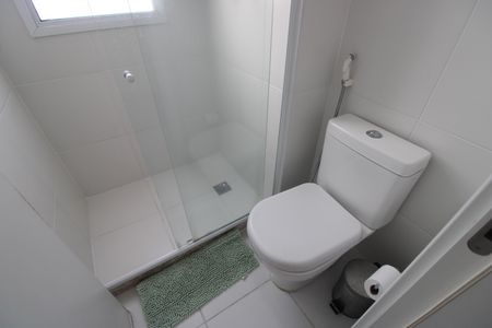 Apartamento à venda com 166m², 4 quartos e 3 vagasBanheiro canadense das suíte 2 e 3