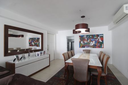 Apartamento à venda com 166m², 4 quartos e 3 vagasSala