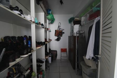 Apartamento à venda com 166m², 4 quartos e 3 vagasÁrea de serviço - Quarto