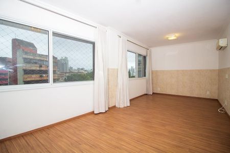Sala de apartamento para alugar com 3 quartos, 88m² em Petrópolis, Porto Alegre