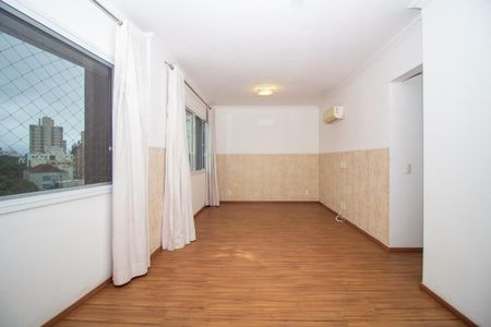 Sala de apartamento para alugar com 3 quartos, 88m² em Petrópolis, Porto Alegre