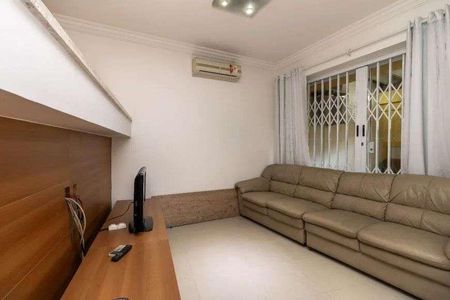 Casa para alugar com 5 quartos, 265m² em Chácara Inglesa, São Paulo