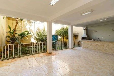 Casa para alugar com 5 quartos, 265m² em Chácara Inglesa, São Paulo