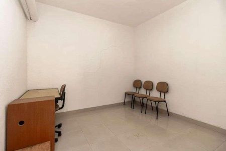 Casa para alugar com 5 quartos, 265m² em Chácara Inglesa, São Paulo