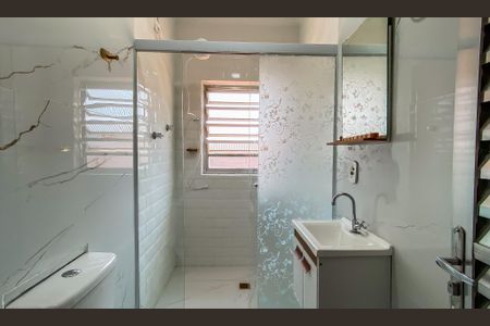 Casa para alugar com 200m², 4 quartos e 2 vagas Casa para alugar com 200m², 4 quartos e 2 vagasBanheiro