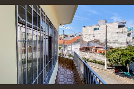 Casa para alugar com 200m², 4 quartos e 2 vagas Casa para alugar com 200m², 4 quartos e 2 vagasVaranda