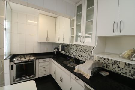 Apartamento para alugar com 196m², 3 quartos e 1 vagaCozinha