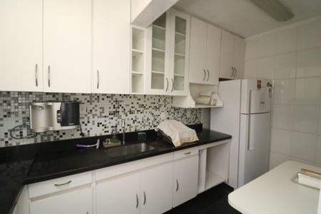 Apartamento para alugar com 196m², 3 quartos e 1 vagaCozinha