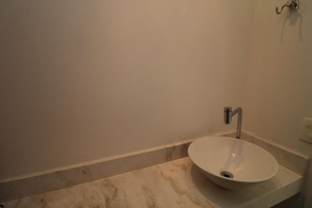 Apartamento para alugar com 196m², 3 quartos e 1 vagaLavabo