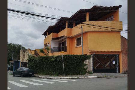 Casa para alugar com 250m², 3 quartos e 3 vagas Casa para alugar com 250m², 3 quartos e 3 vagasFachada
