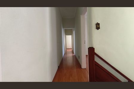 Casa à venda com 135m², 3 quartos e 2 vagasCorredor