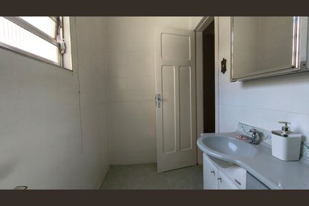 Casa à venda com 135m², 3 quartos e 2 vagasBanheiro