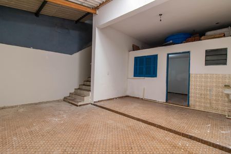 Casa para alugar com 200m², 2 quartos e 1 vagaQuintal