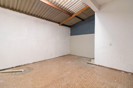 Casa para alugar com 200m², 2 quartos e 1 vagaQuintal