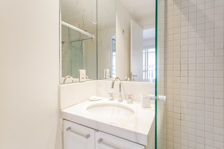 Banheiro de kitnet/studio para alugar com 1 quarto, 37m² em Itaim Bibi, São Paulo