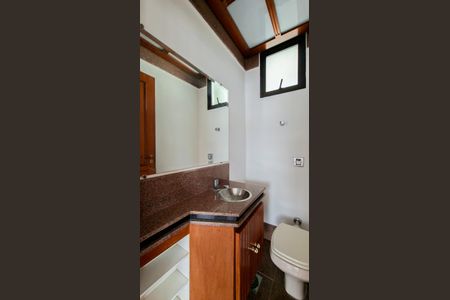 Apartamento para alugar com 119m², 4 quartos e 2 vagasLavabo